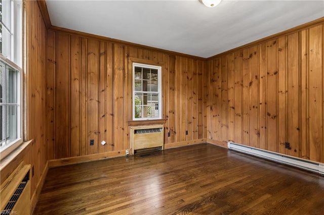2401 Chesapeake AVE, Hampton, VA 23661