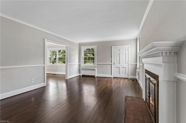 2401 Chesapeake AVE, Hampton, VA 23661