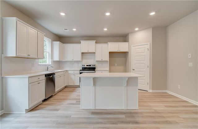 1152 Bodega Loop, Locust Grove, GA 30248