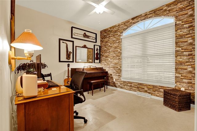 222 Denali Dr, Unity Twp, PA 15650