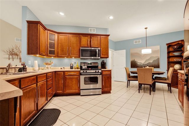 222 Denali Dr, Unity Twp, PA 15650