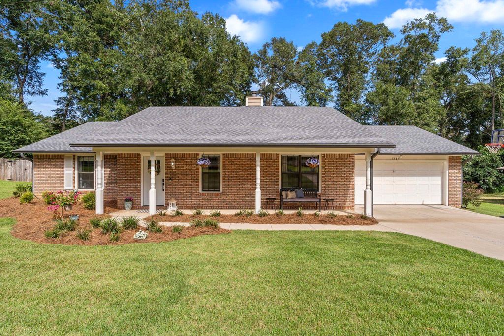 1339 Avondale Way, Tallahassee, FL 32317