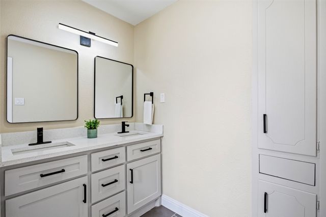 1708 Park Ridge Terrace, Arlington, TX 76012