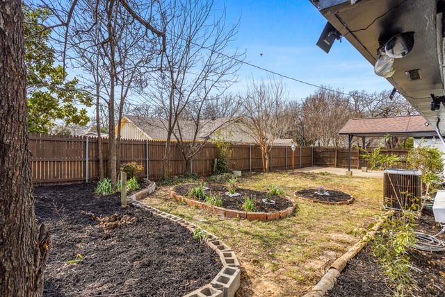 1708 Park Ridge Terrace, Arlington, TX 76012