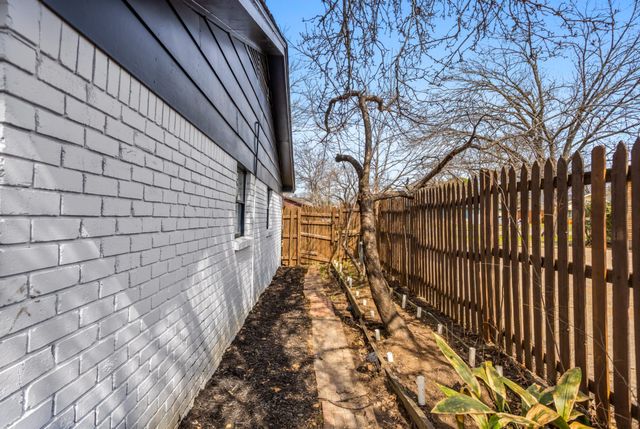 1708 Park Ridge Terrace, Arlington, TX 76012