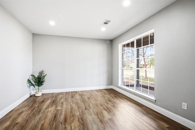 1708 Park Ridge Terrace, Arlington, TX 76012
