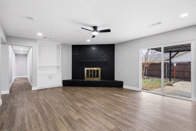 1708 Park Ridge Terrace, Arlington, TX 76012