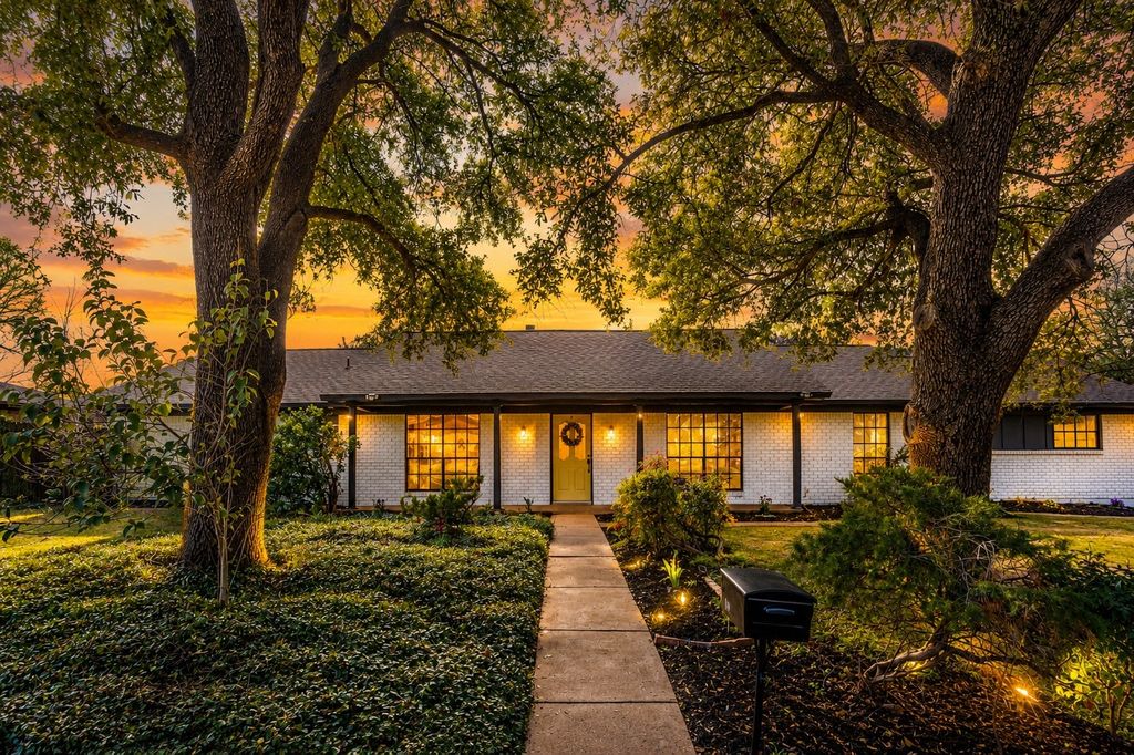 1708 Park Ridge Terrace, Arlington, TX 76012