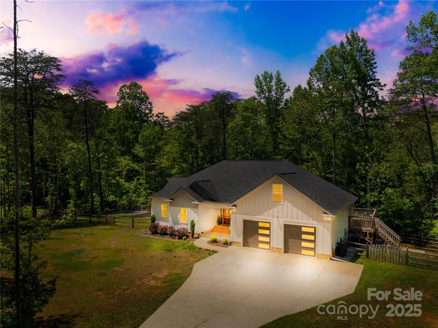 5615 American Way, Denver, NC 28037