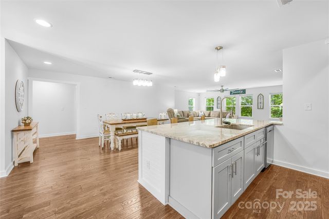 5615 American Way, Denver, NC 28037