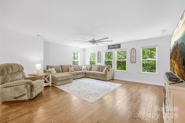 5615 American Way, Denver, NC 28037