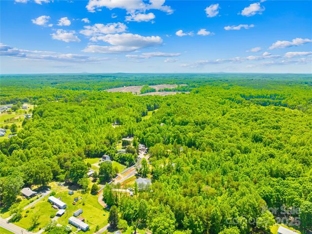 5615 American Way, Denver, NC 28037
