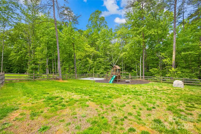 5615 American Way, Denver, NC 28037