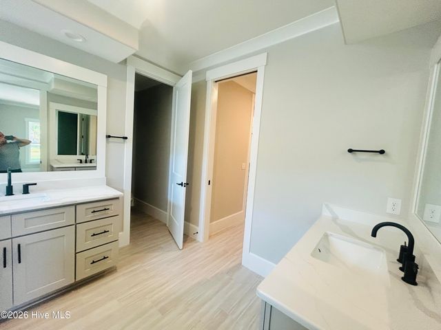 108 Sugar Maple Court, Wallace, NC 28466