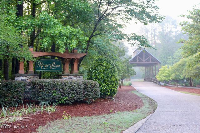 108 Sugar Maple Court, Wallace, NC 28466
