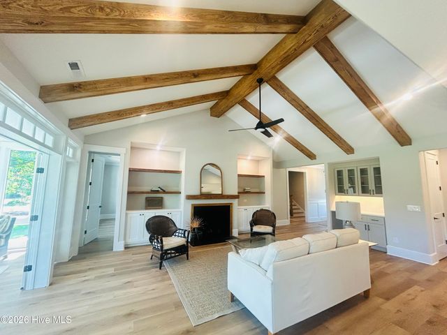 108 Sugar Maple Court, Wallace, NC 28466