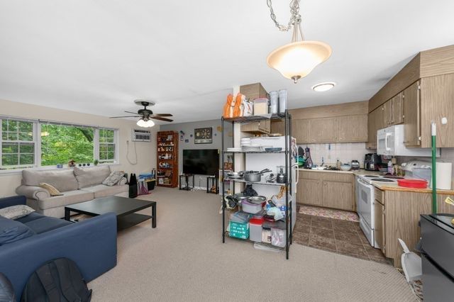 56 Jacqueline Rd 8, Waltham, MA 02452