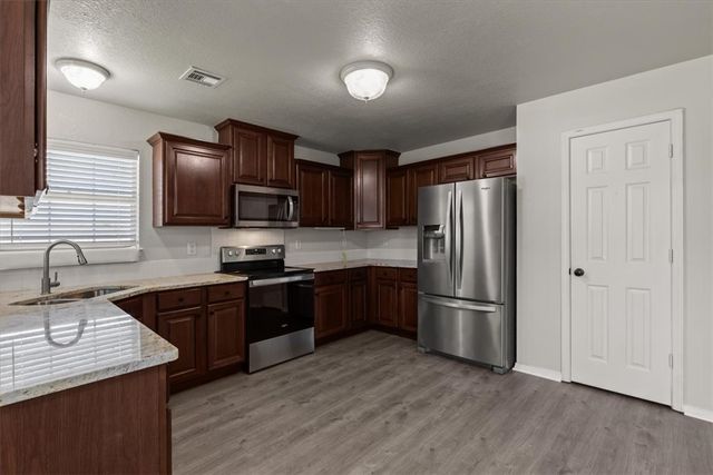 2409 17th Street, Bentonville, AR 72713
