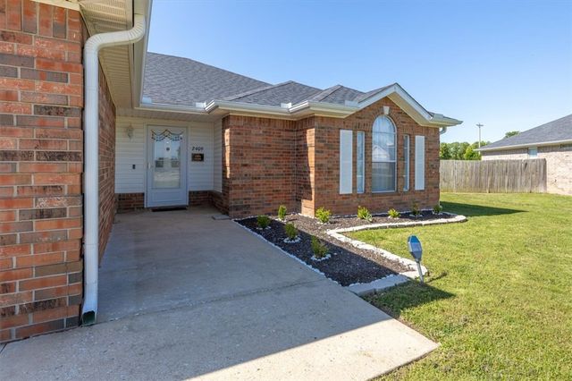 2409 17th Street, Bentonville, AR 72713