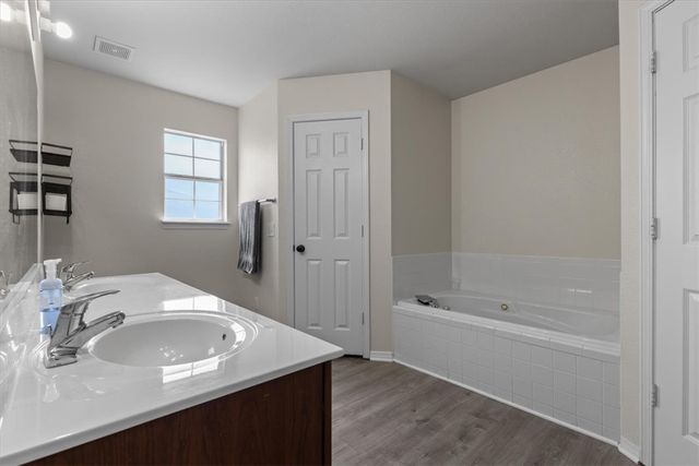 2409 17th Street, Bentonville, AR 72713