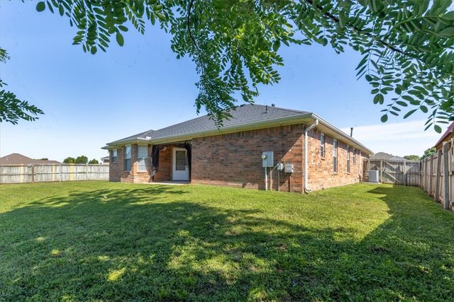 2409 17th Street, Bentonville, AR 72713