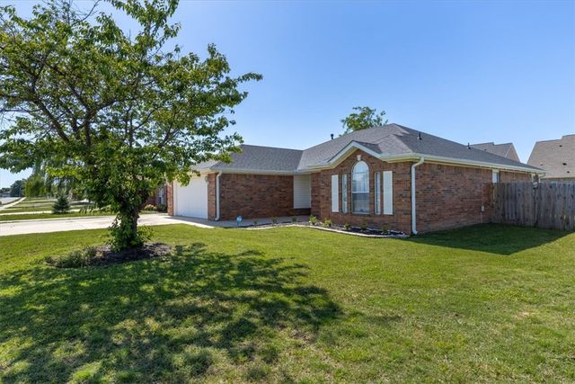 2409 17th Street, Bentonville, AR 72713