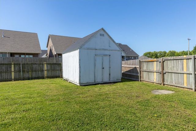 2409 17th Street, Bentonville, AR 72713