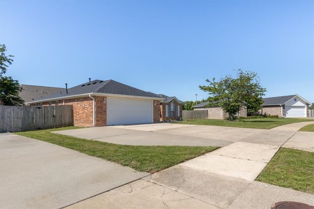 2409 17th Street, Bentonville, AR 72713
