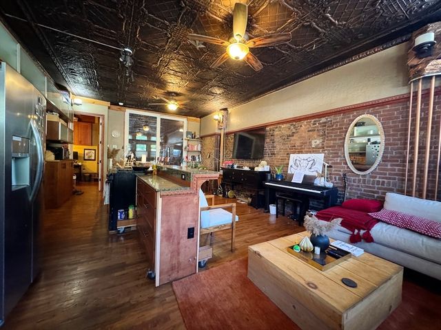 51 Broadway 1, Chelsea, MA 02150
