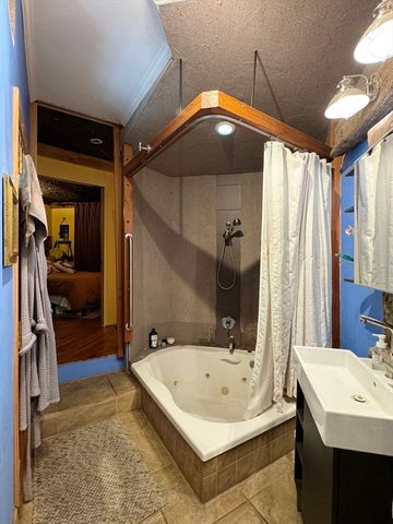 51 Broadway 1, Chelsea, MA 02150
