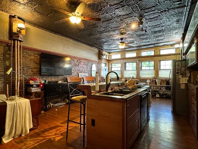 51 Broadway 1, Chelsea, MA 02150
