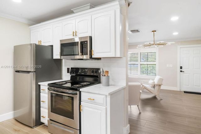 913 Lighthouse Drive, North Palm Beach, FL 33408