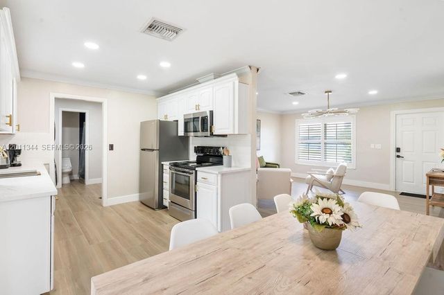 913 Lighthouse Drive, North Palm Beach, FL 33408