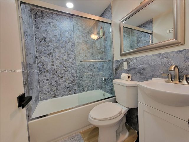 913 Lighthouse Drive, North Palm Beach, FL 33408