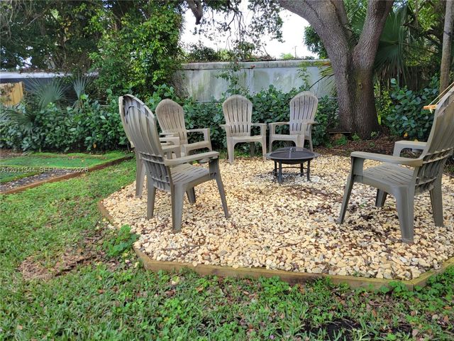 913 Lighthouse Drive, North Palm Beach, FL 33408