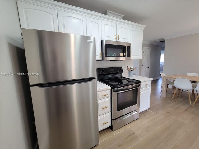 913 Lighthouse Drive, North Palm Beach, FL 33408