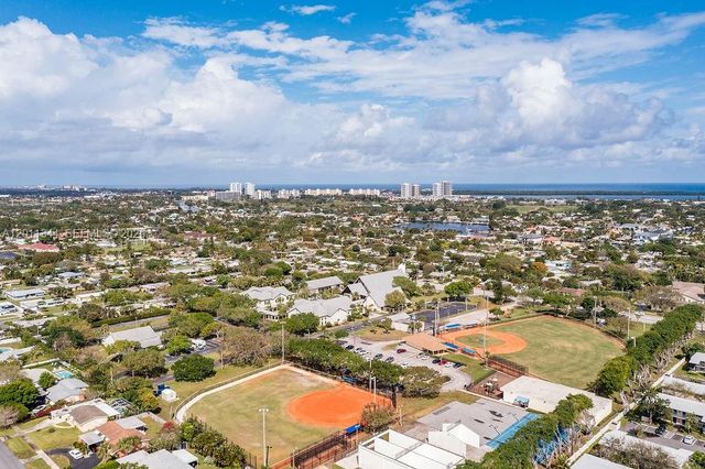 913 Lighthouse Drive, North Palm Beach, FL 33408