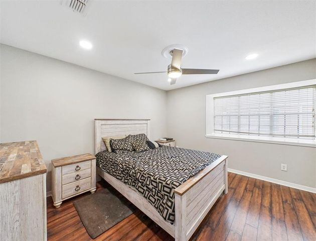 1691 W Sam Houston Parkway S 1691, Houston, TX 77042