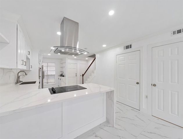 1691 W Sam Houston Parkway S 1691, Houston, TX 77042