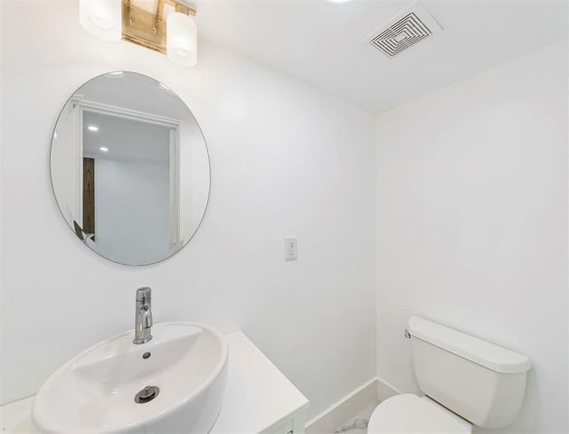 1691 W Sam Houston Parkway S 1691, Houston, TX 77042