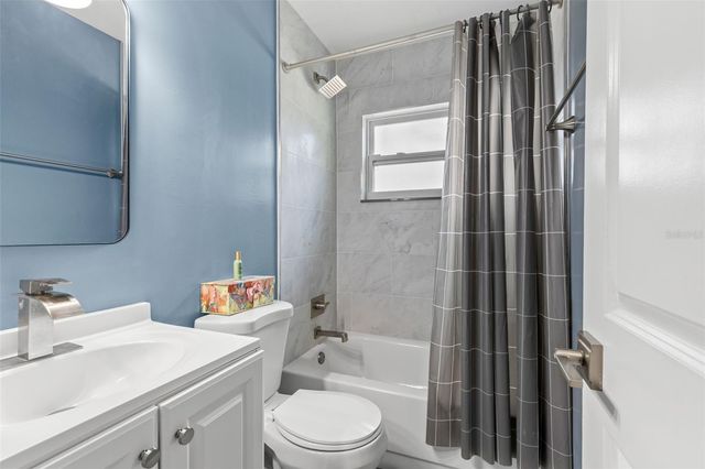 5601 BAY STREET NE, St Petersburg, FL 33703