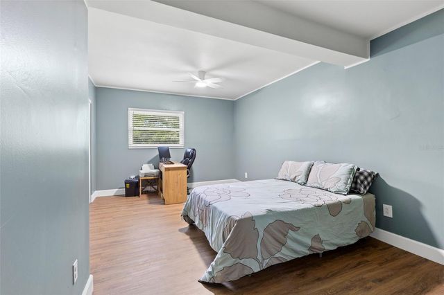5601 BAY STREET NE, St Petersburg, FL 33703