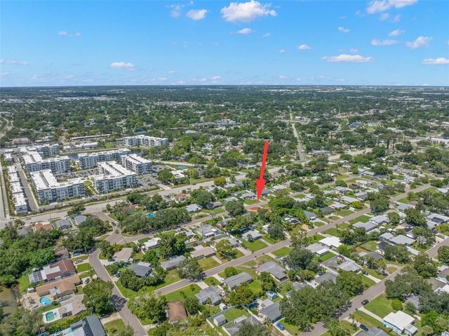 5601 BAY STREET NE, St Petersburg, FL 33703