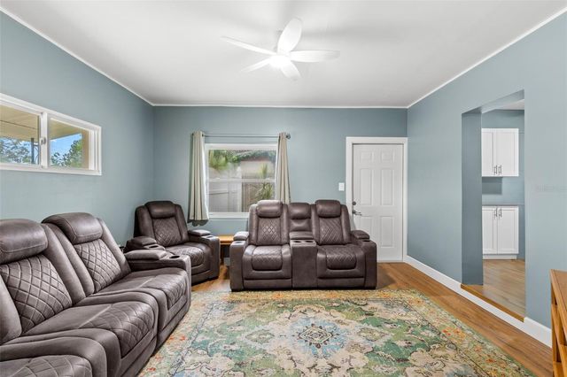 5601 BAY STREET NE, St Petersburg, FL 33703