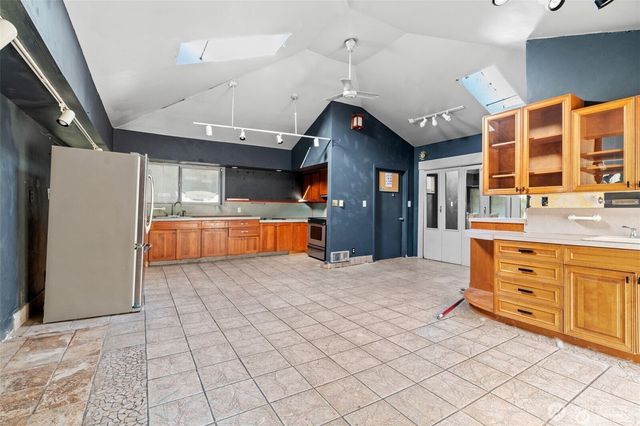 19718 122nd Avenue E, Graham, WA 98338