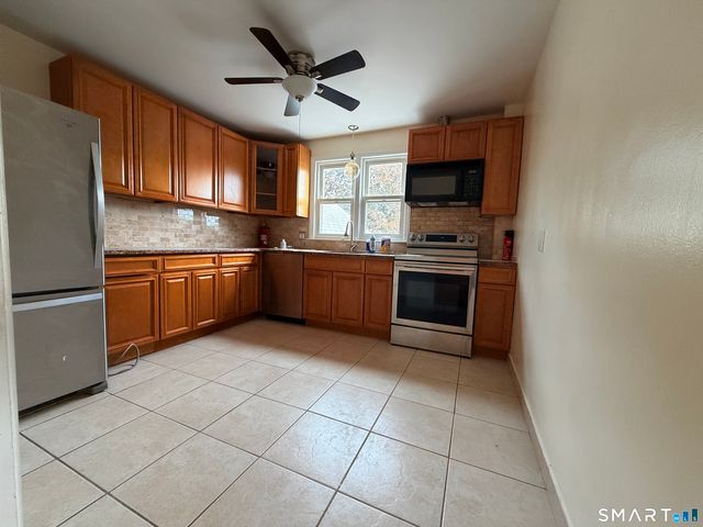 40 Travis Avenue, Stamford, CT 06905
