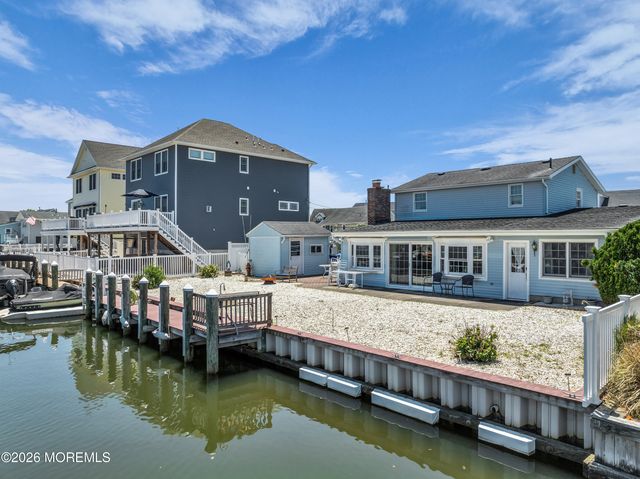 318 Silver Bay Road, Toms River, NJ 08753