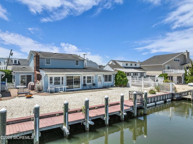 318 Silver Bay Road, Toms River, NJ 08753