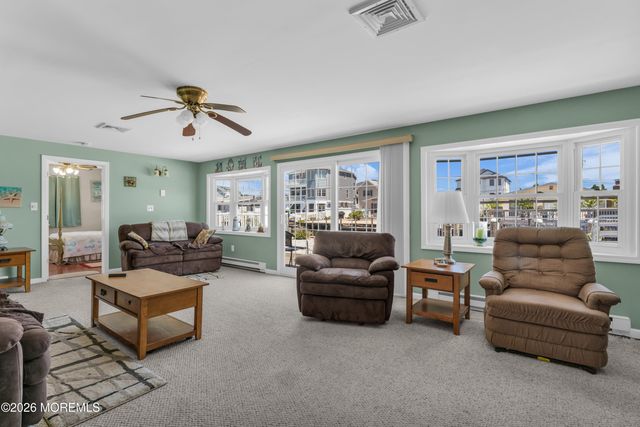 318 Silver Bay Road, Toms River, NJ 08753