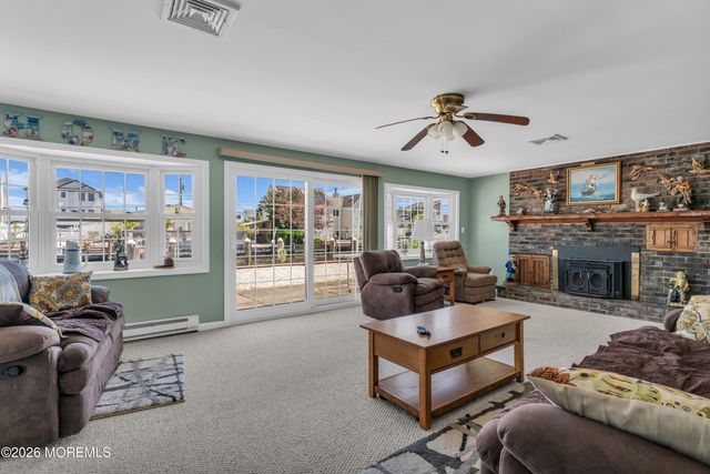 318 Silver Bay Road, Toms River, NJ 08753
